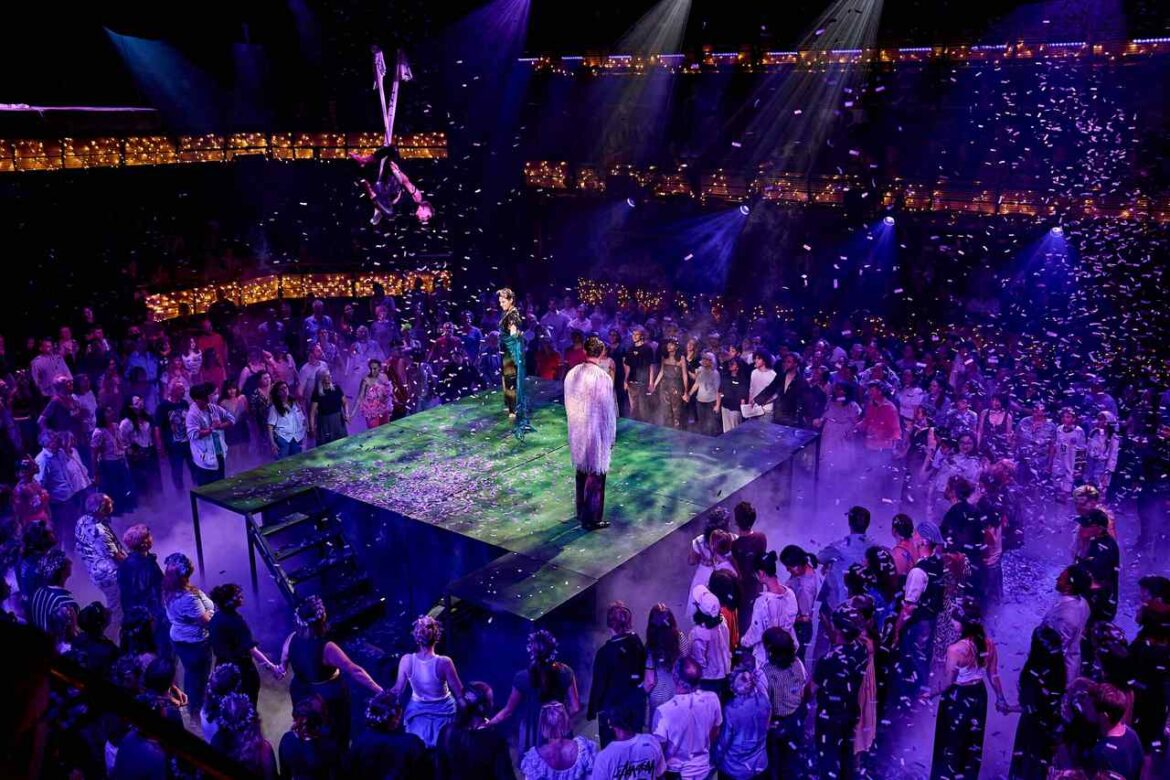 Susannah Fielding, JJ Feild, David Moorst in A Midsummer Night’s Dream at The Bridge c Manuel Harlan Susannah Fielding, JJ Feild, David Moorst in A Midsummer Night's Dream at The Bridge c Manuel Harlan