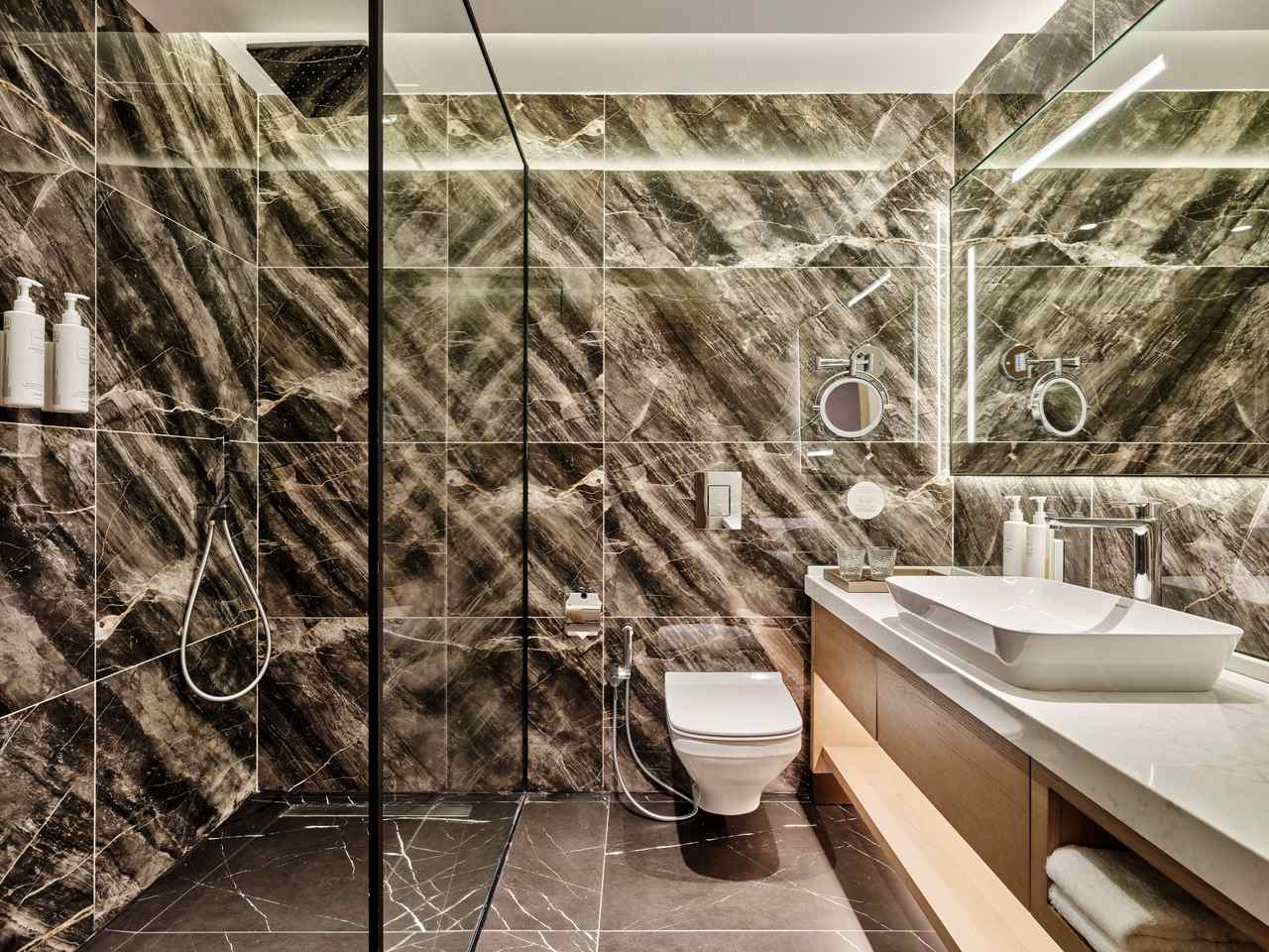 Swisshotel Tashkent bathroom