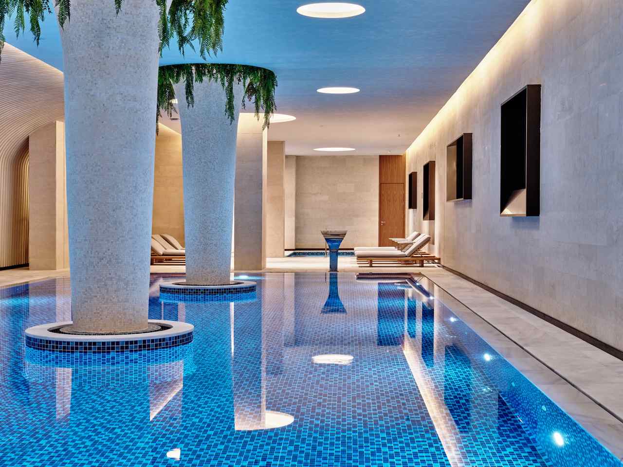 Swisshotel pool, Tashkent