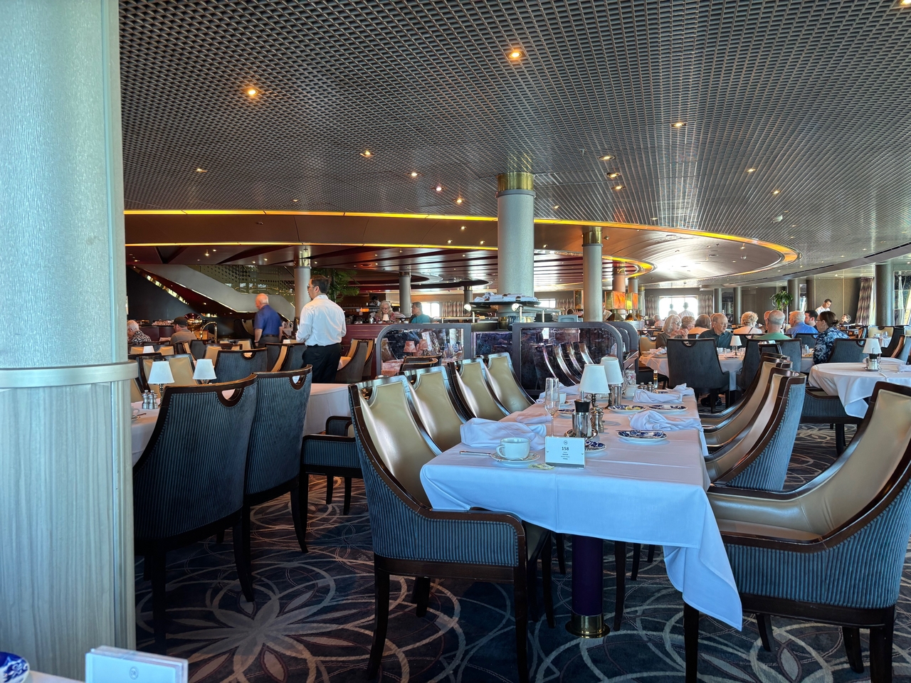 The sophisticated style of the Dining Room on Zuiderdam