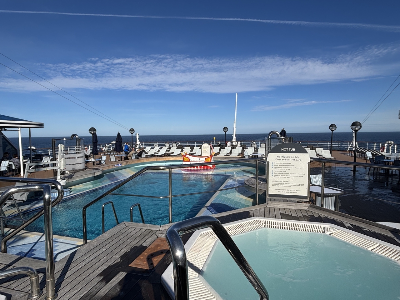 The Sea View pool area, Zuiderdam