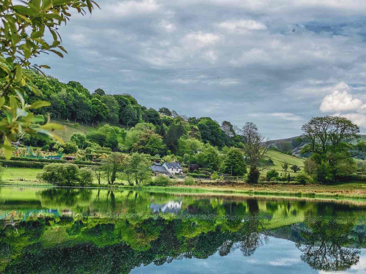 12 Breathtaking lakes in Wales