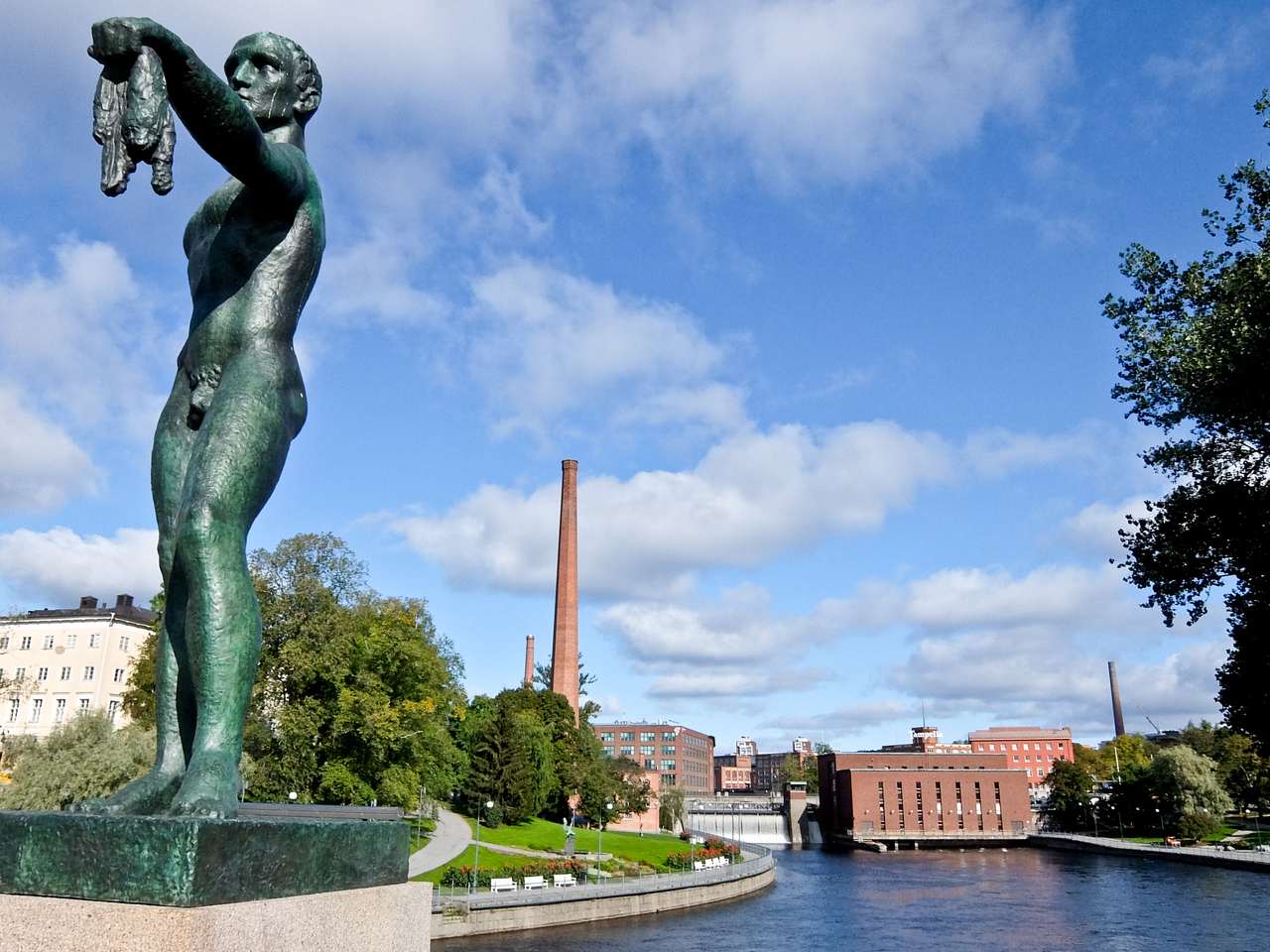Tampere Statue and Rapids