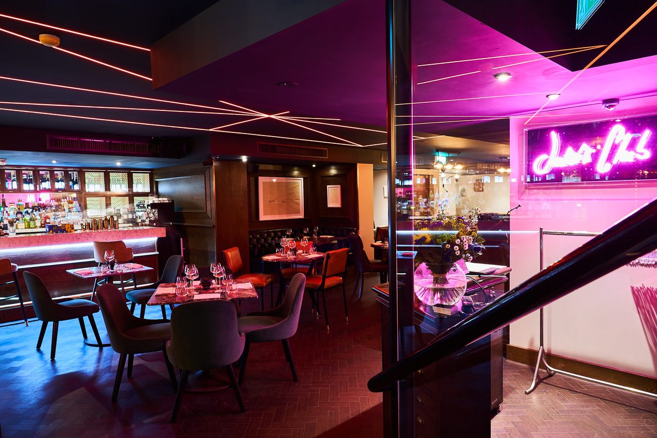 The Wellington Club - Restaurant view