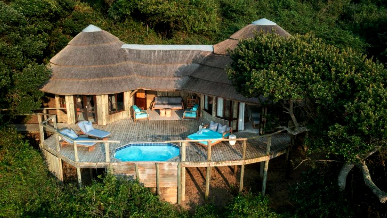 Thonga Beach Lodge, a romantic hotel in South Africa