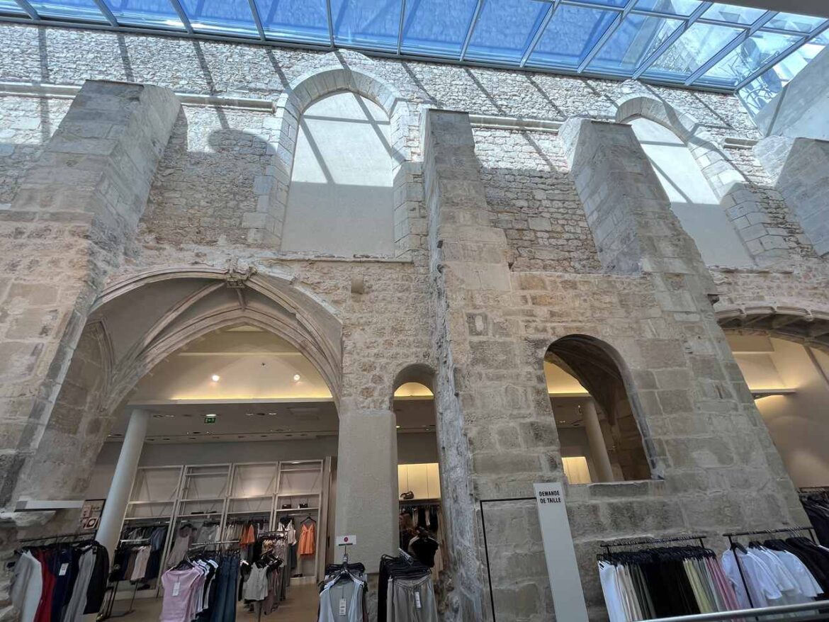 Zara in Cordeliers Shopping Centre
