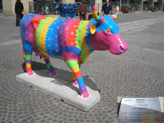 Edinburgh CowParade 2006 - No 12: Over the Rainbow Edinburgh CowParade 2006 - No 12: Over the Rainbow