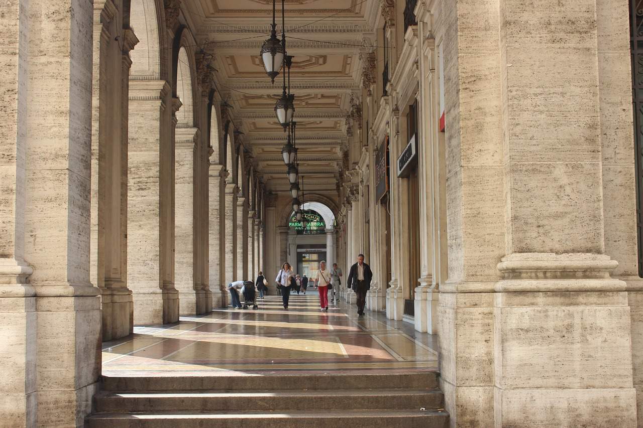 Genoa arcade street