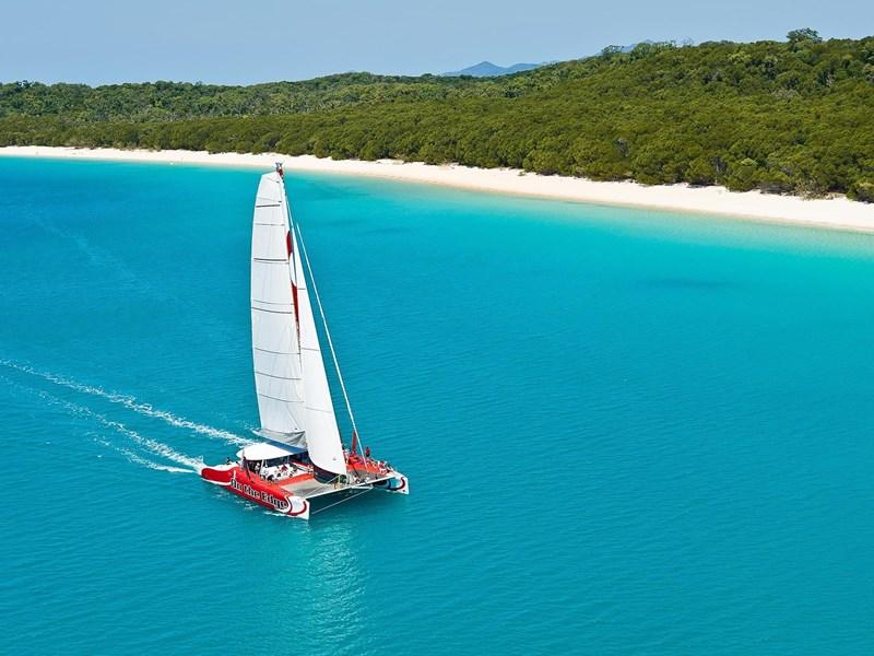 charter catamaran hamilton island