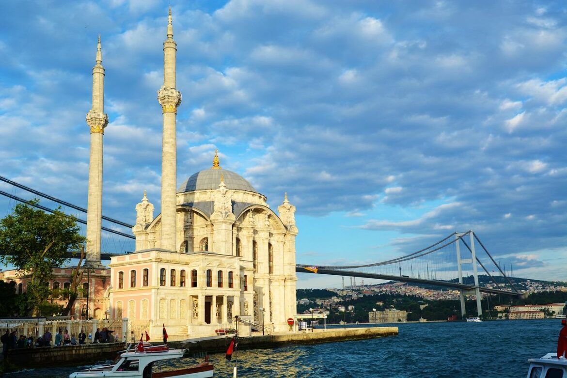 ortakoy-mosque-820108_1280 Best time to visit Istanbul