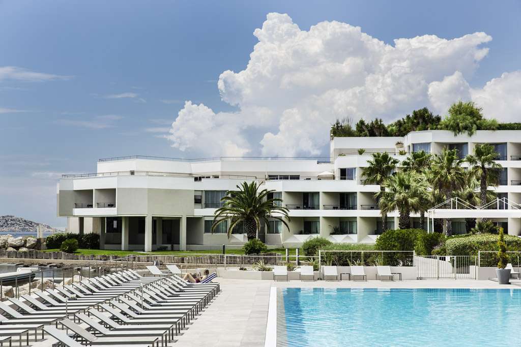 Hotel Review: Pullman Marseille Palm Beach